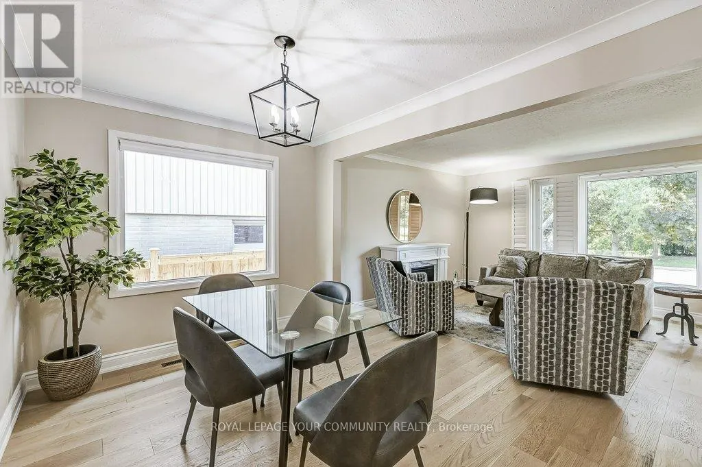41 BRIGHTBAY CRESCENT