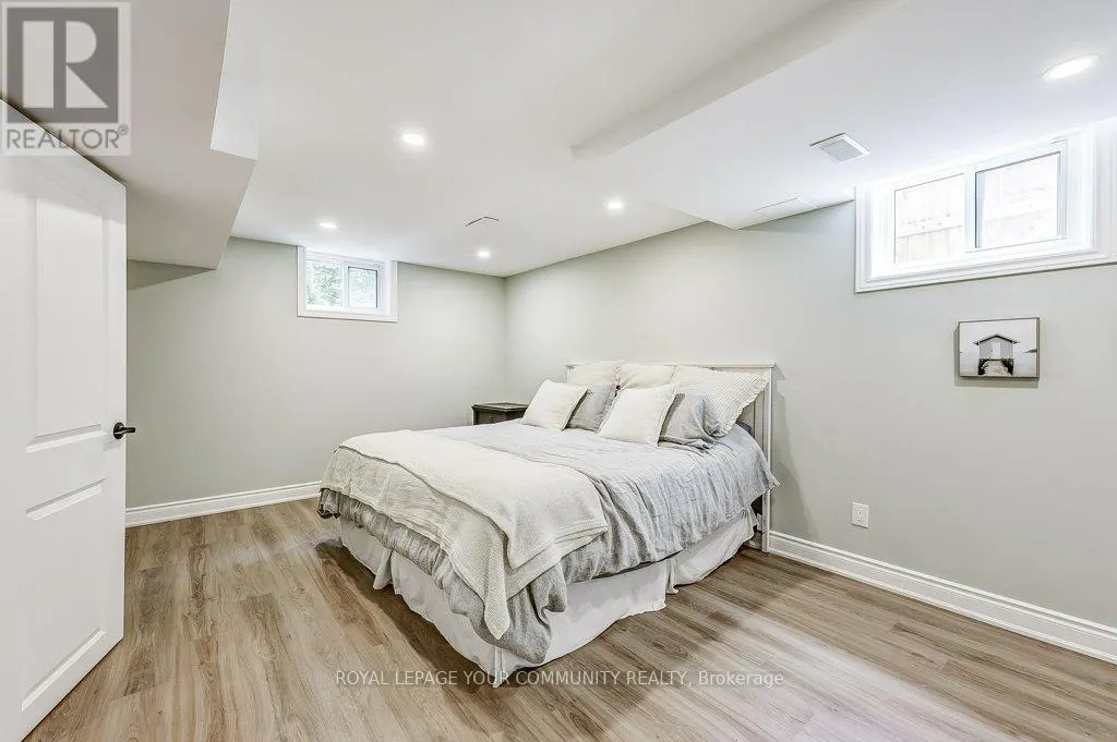 41 BRIGHTBAY CRESCENT