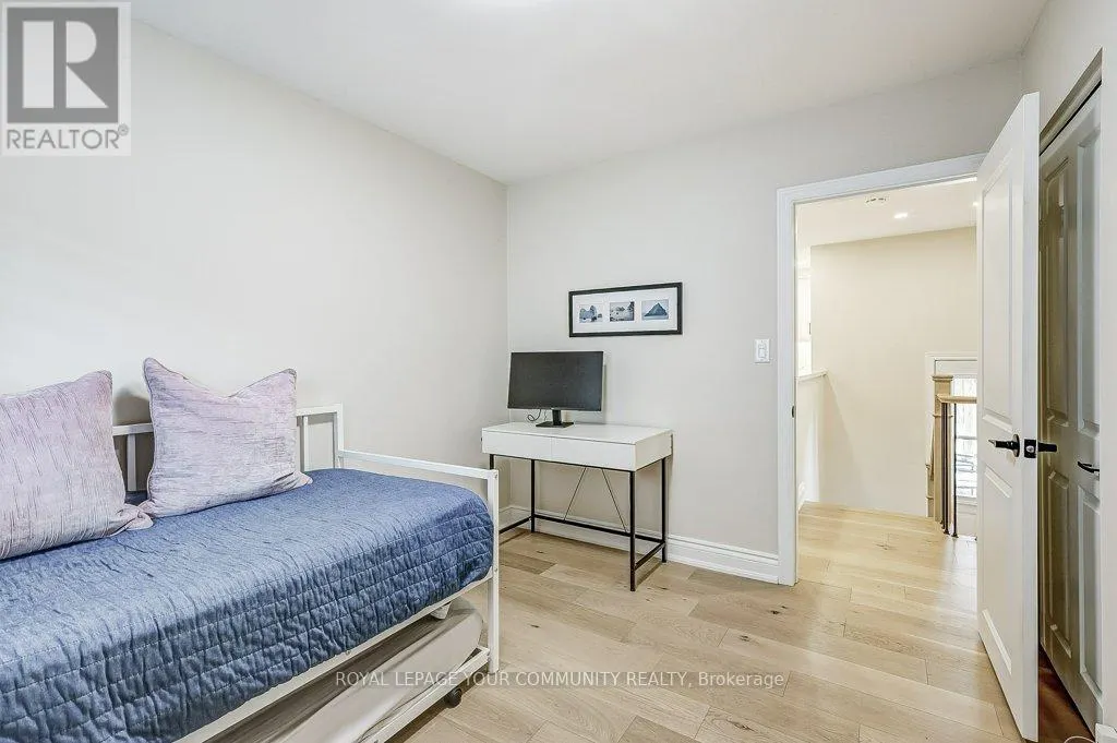 41 BRIGHTBAY CRESCENT