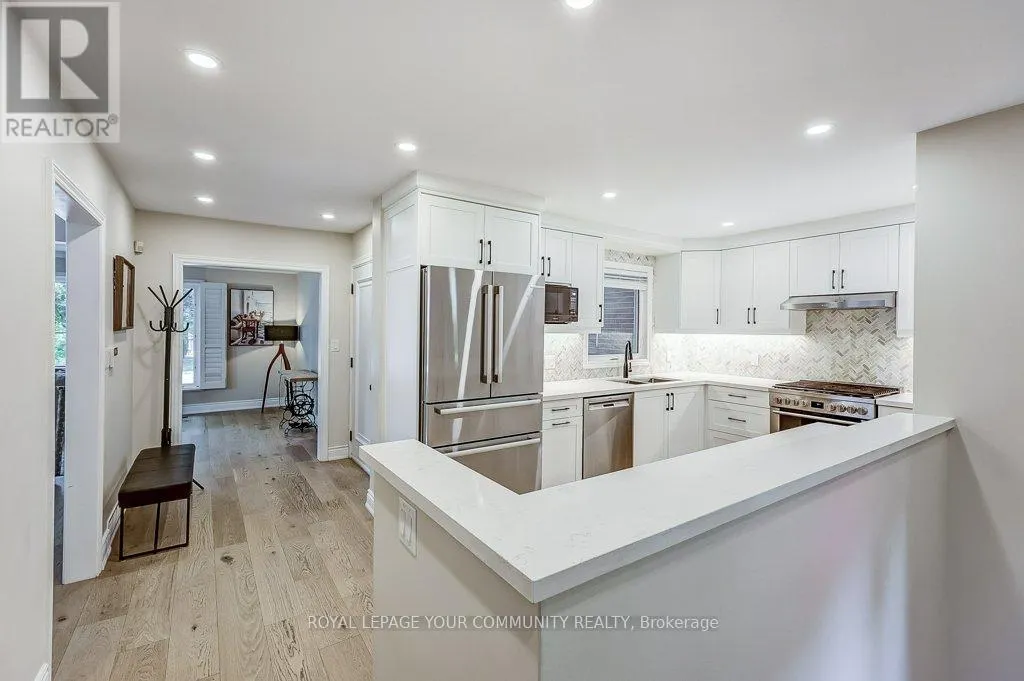 41 BRIGHTBAY CRESCENT