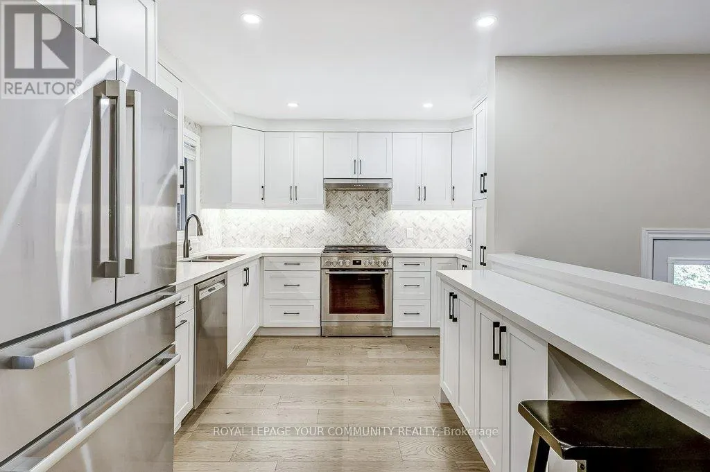 41 BRIGHTBAY CRESCENT