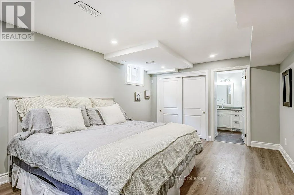 41 BRIGHTBAY CRESCENT