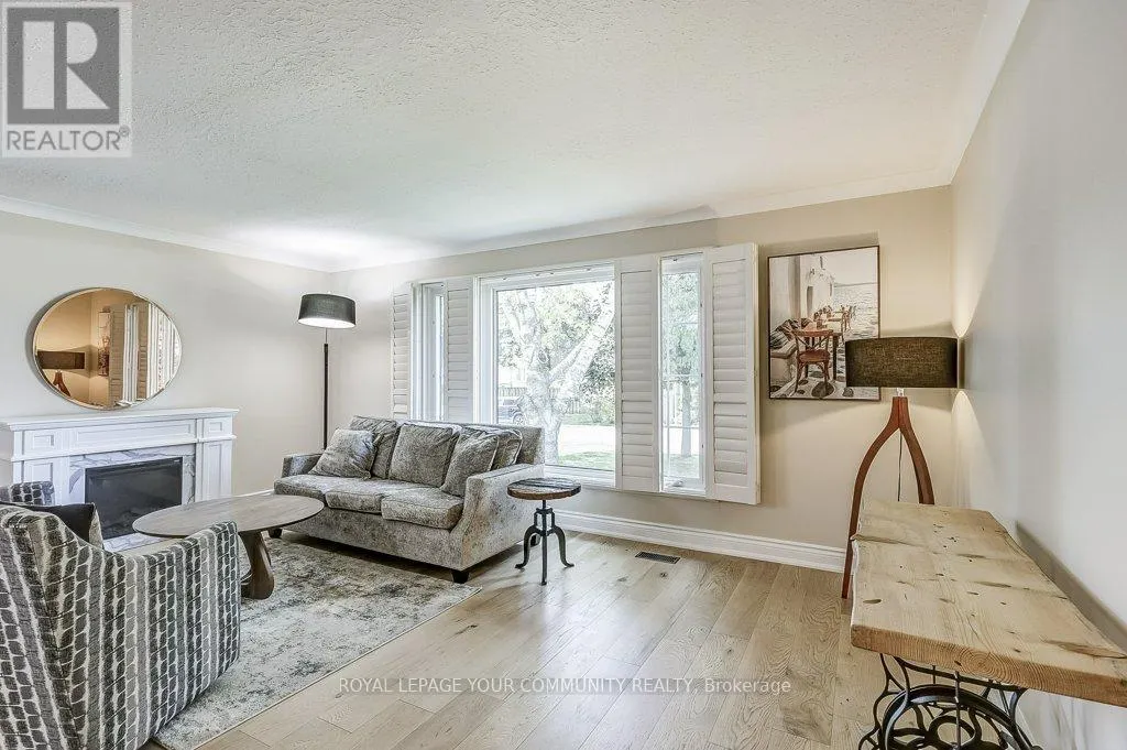 41 BRIGHTBAY CRESCENT