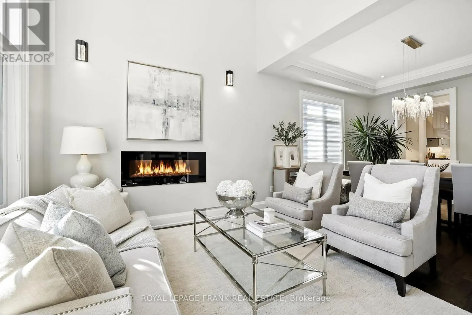 52 WOOTTEN WAY N