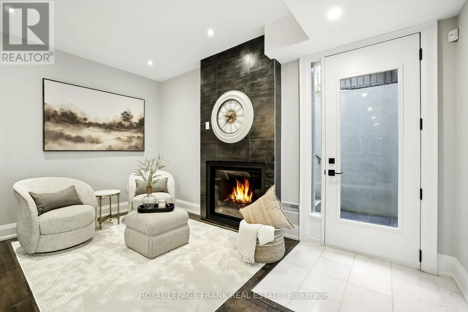 52 WOOTTEN WAY N