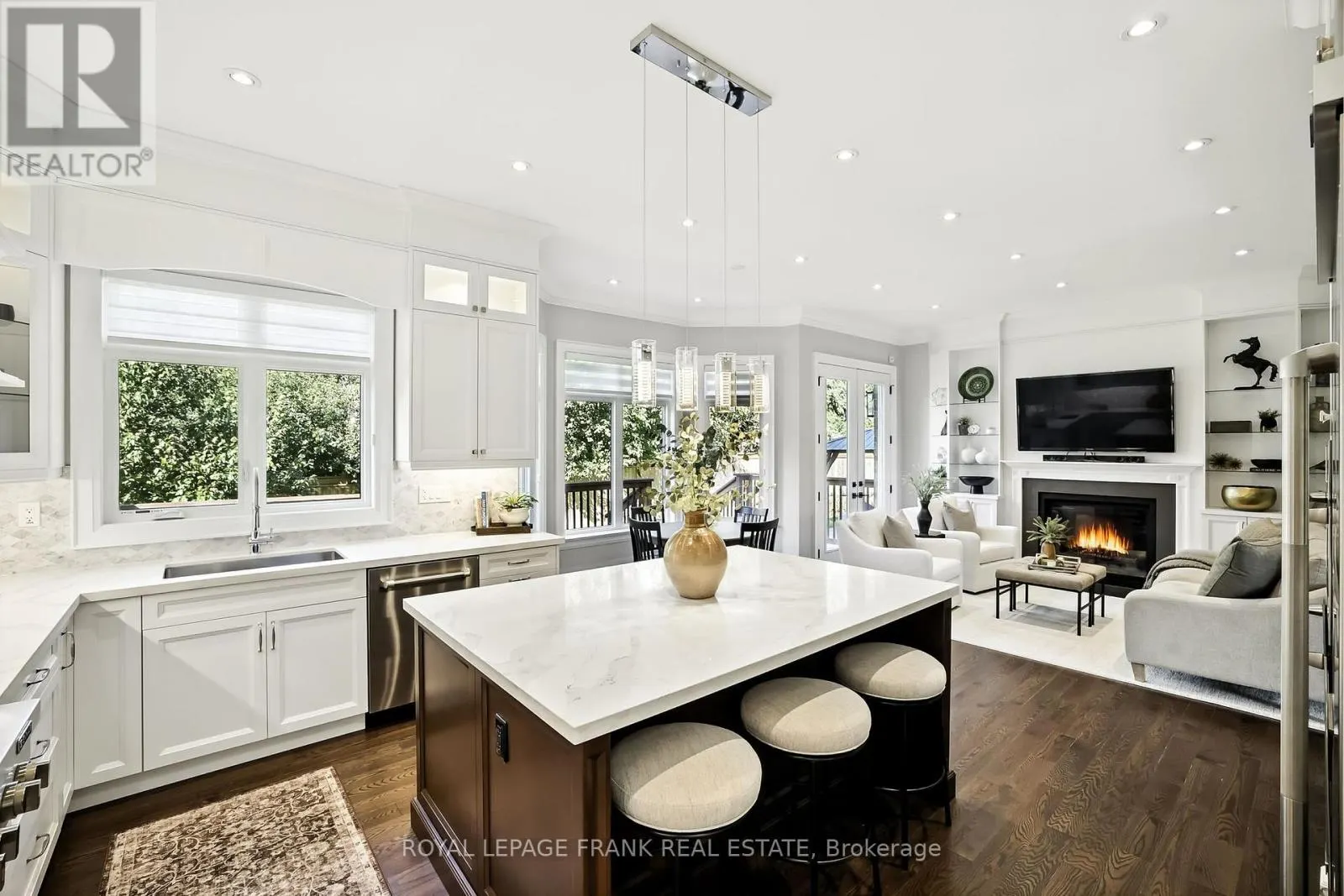 52 WOOTTEN WAY N