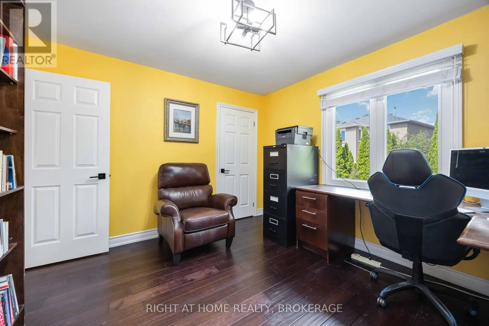 93 GORDON ROWE CRESCENT