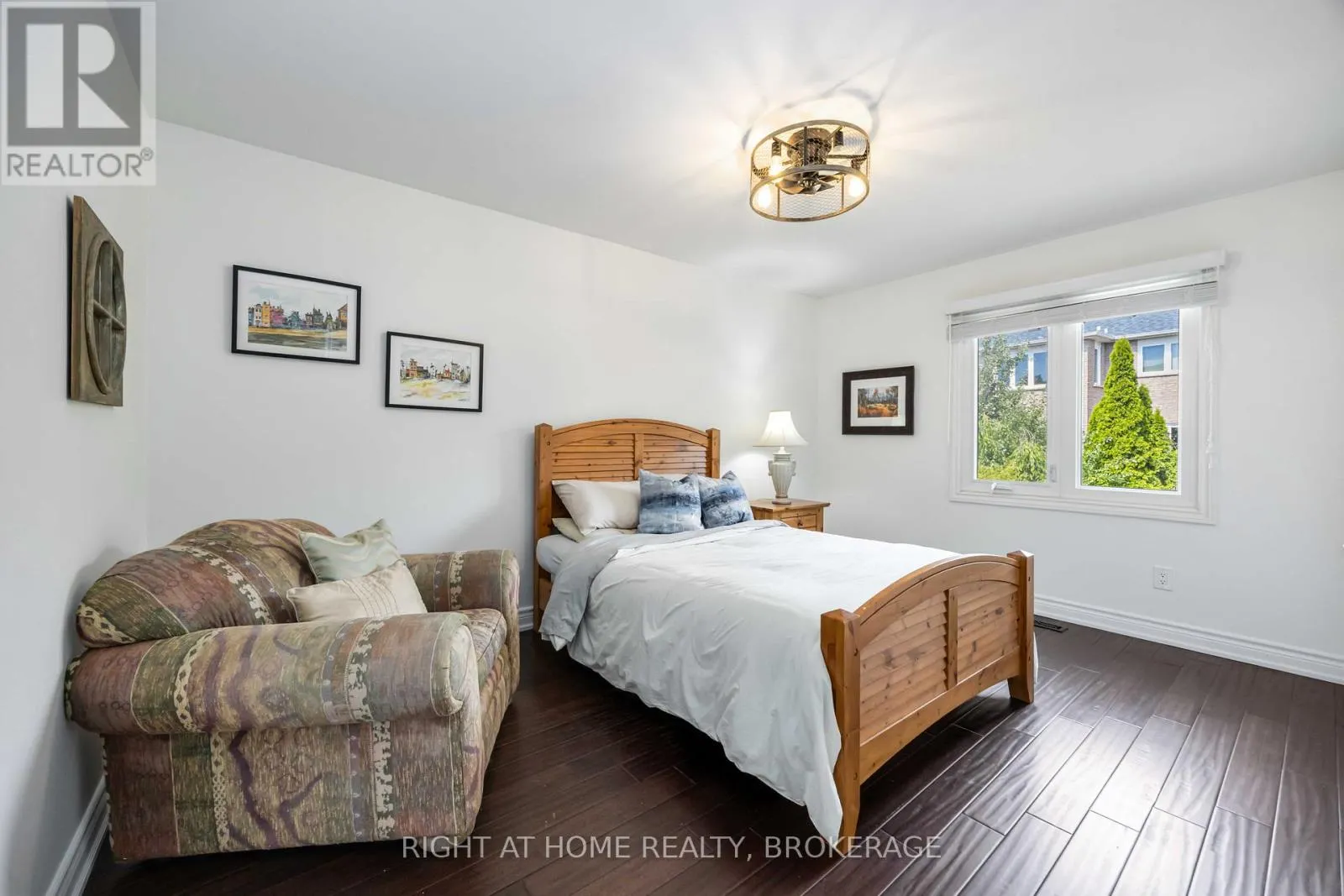 93 GORDON ROWE CRESCENT