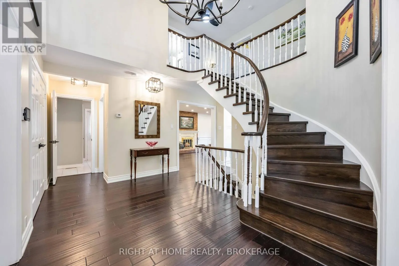 93 GORDON ROWE CRESCENT