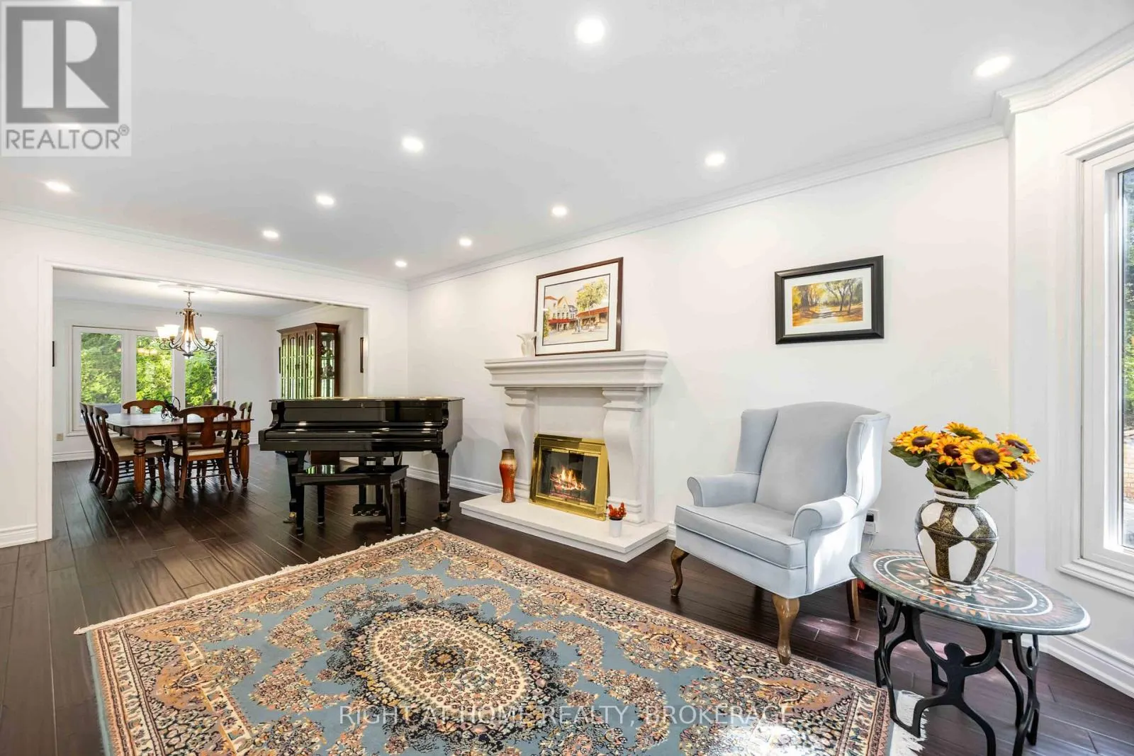 93 GORDON ROWE CRESCENT