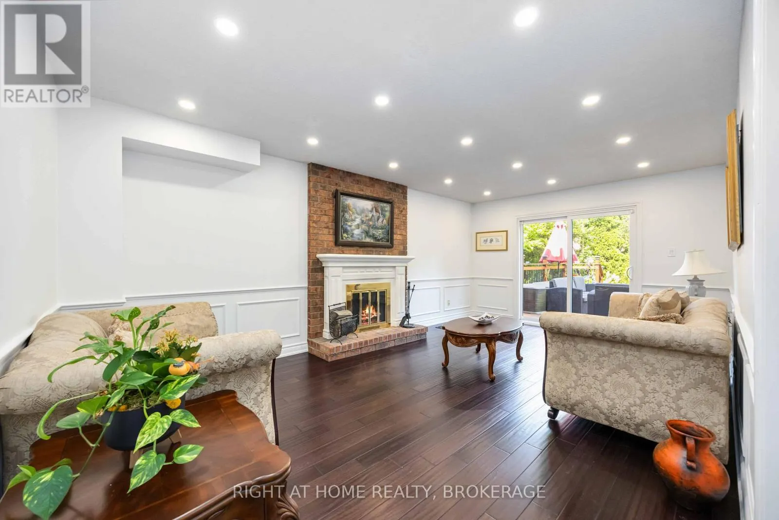 93 GORDON ROWE CRESCENT