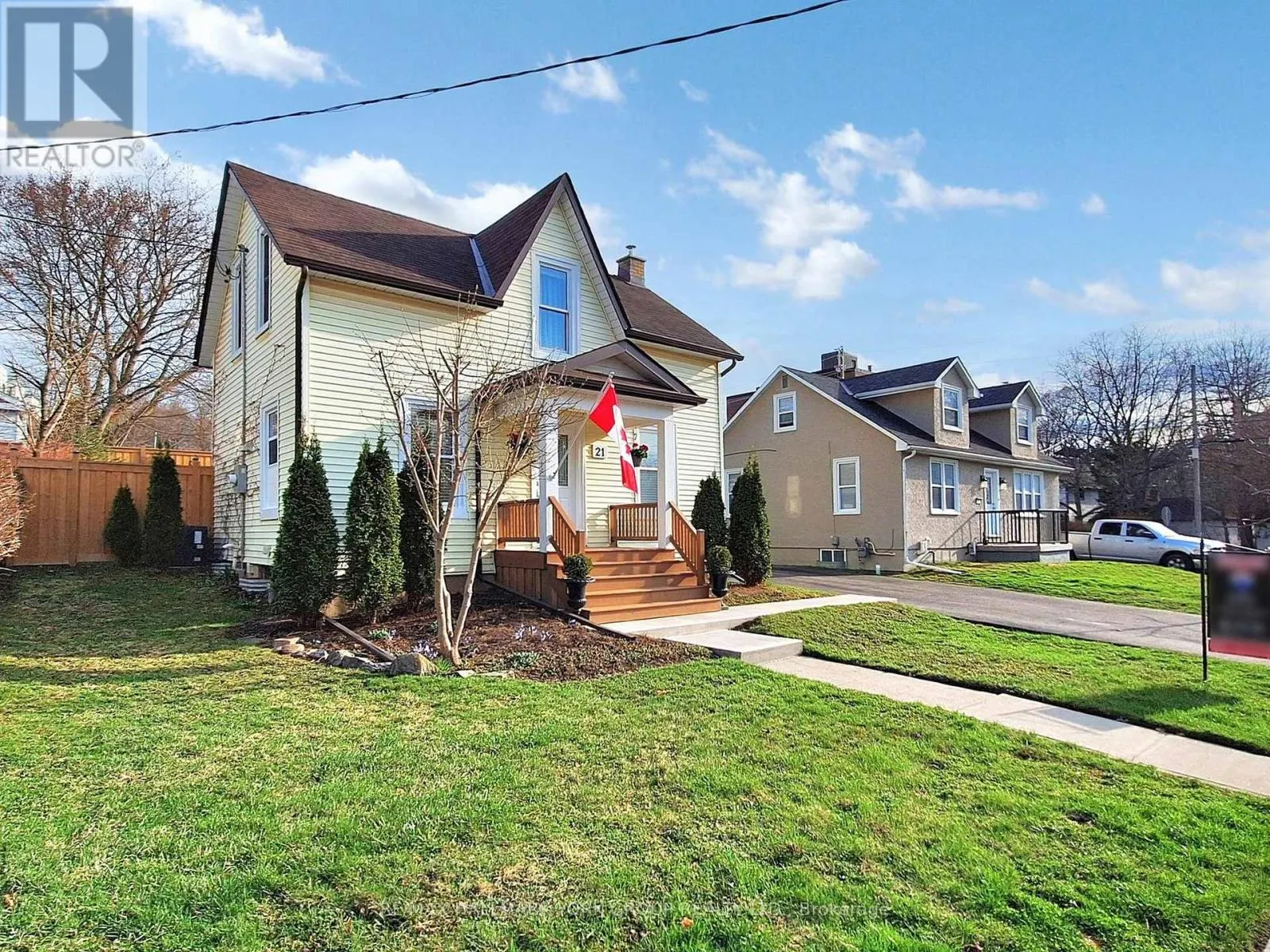 21 IRWIN AVENUE