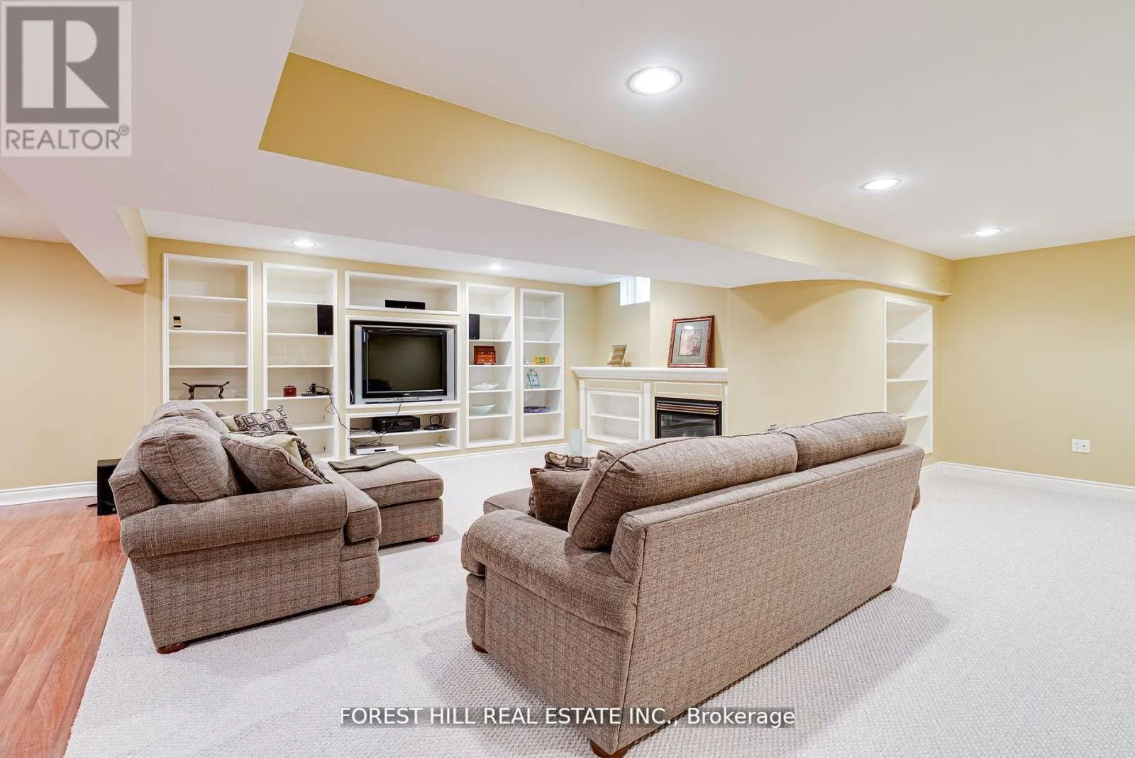 66 SANIBEL CRESCENT