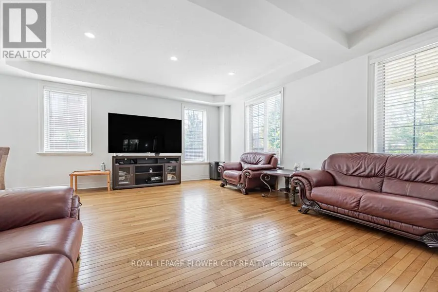 73 HOLLYWOOD HILL CIRCLE