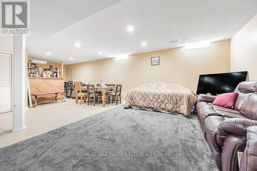 73 HOLLYWOOD HILL CIRCLE