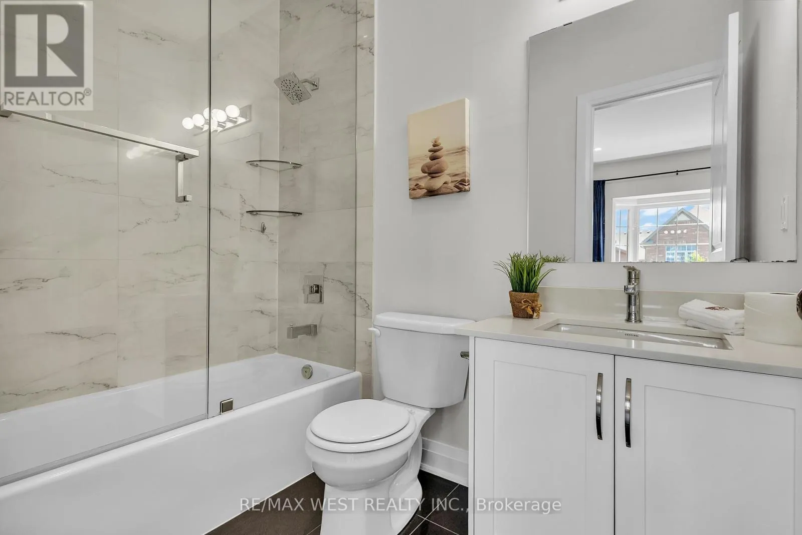 41 PELEE AVENUE