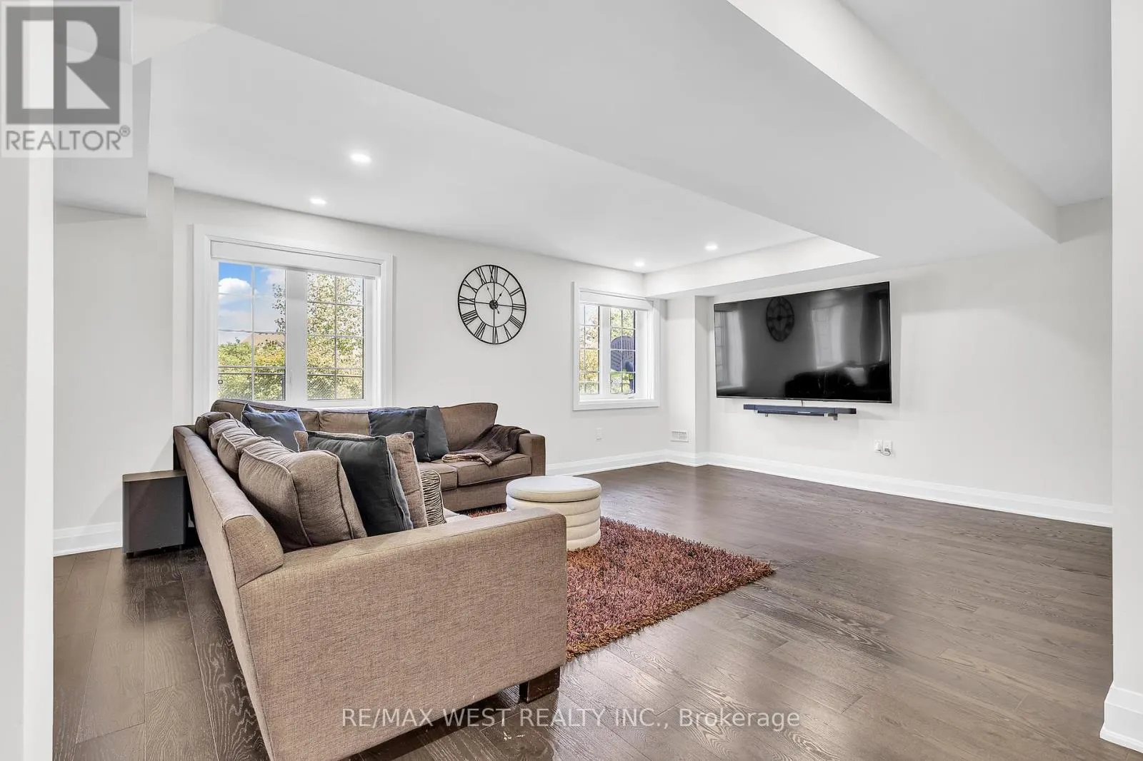 41 PELEE AVENUE