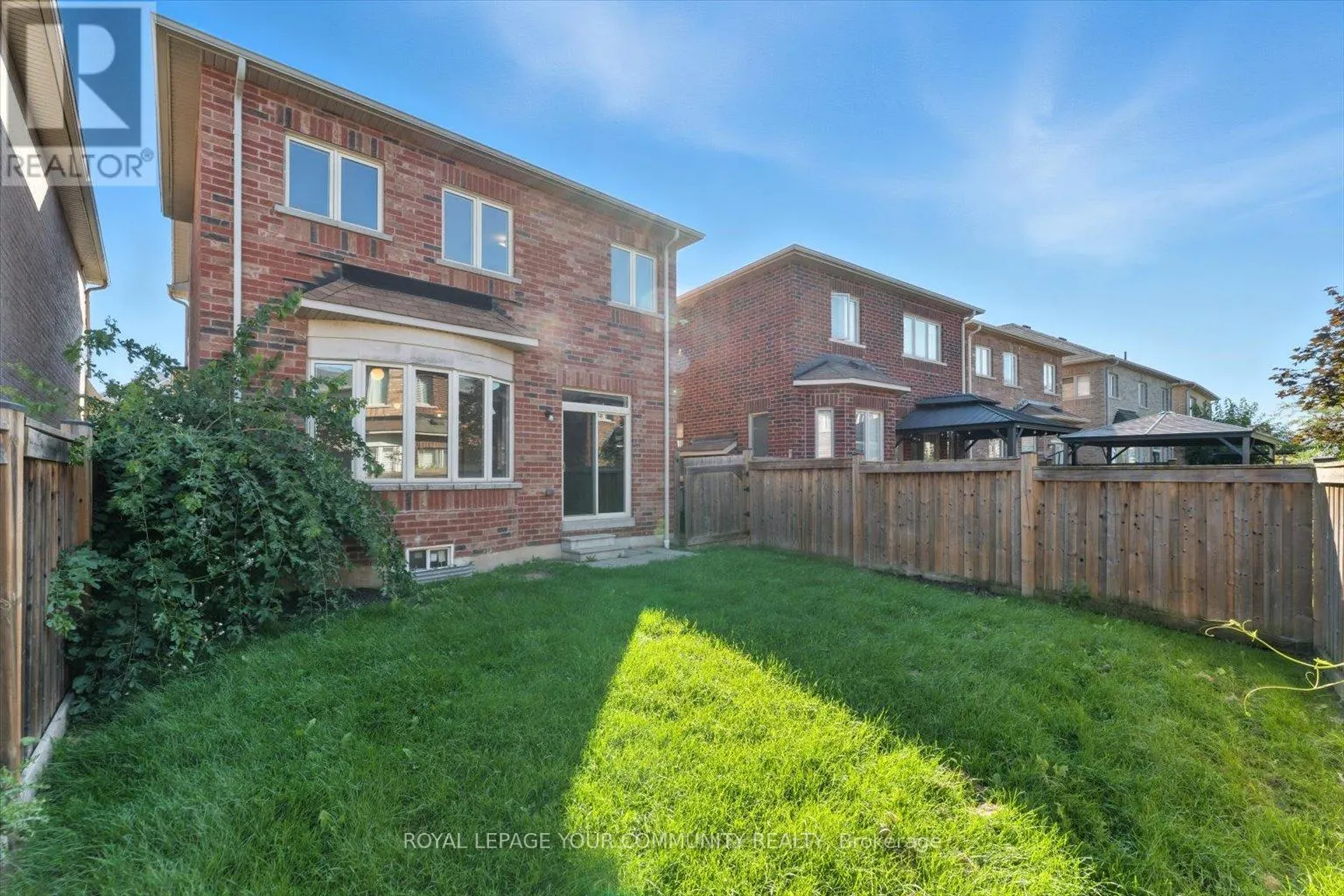 23 LUCIDA COURT