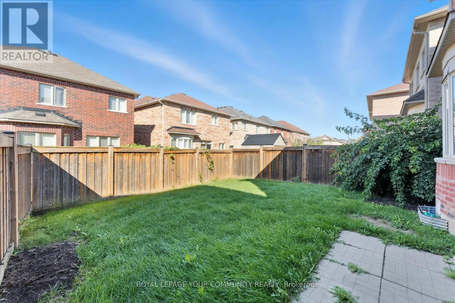 23 LUCIDA COURT