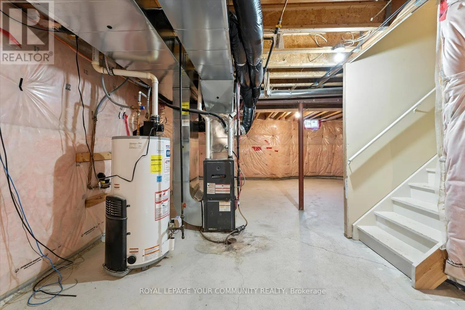 23 LUCIDA COURT