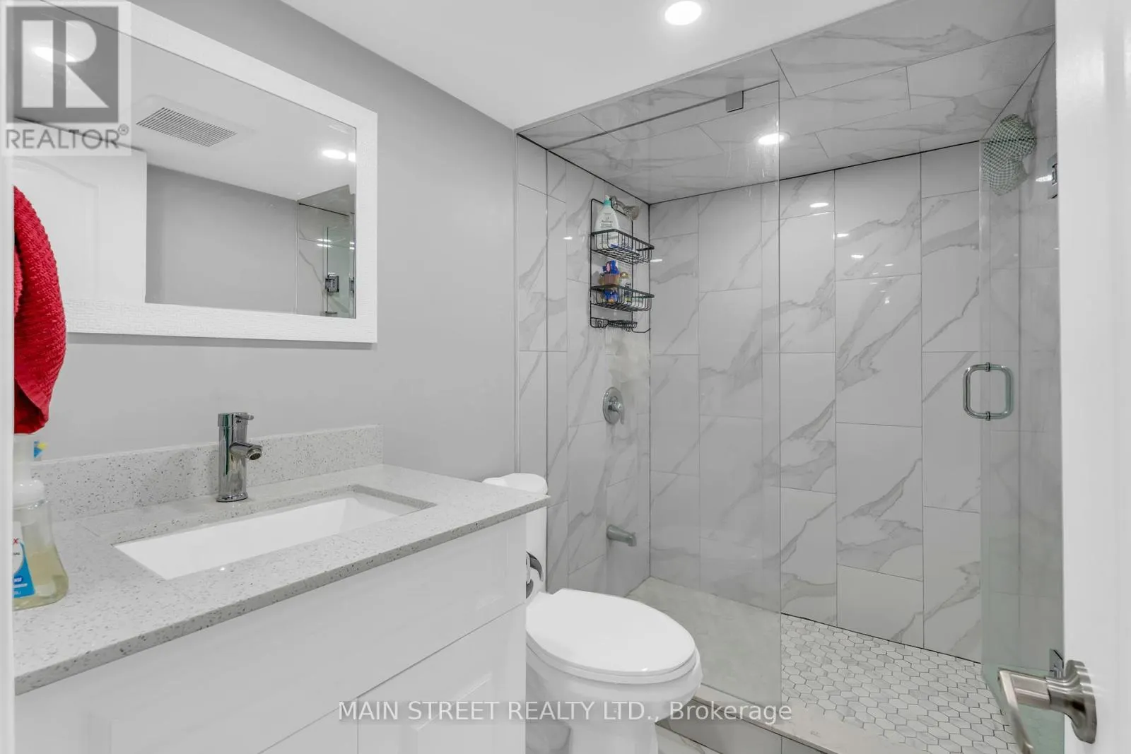 6 LEADEN HALL DRIVE