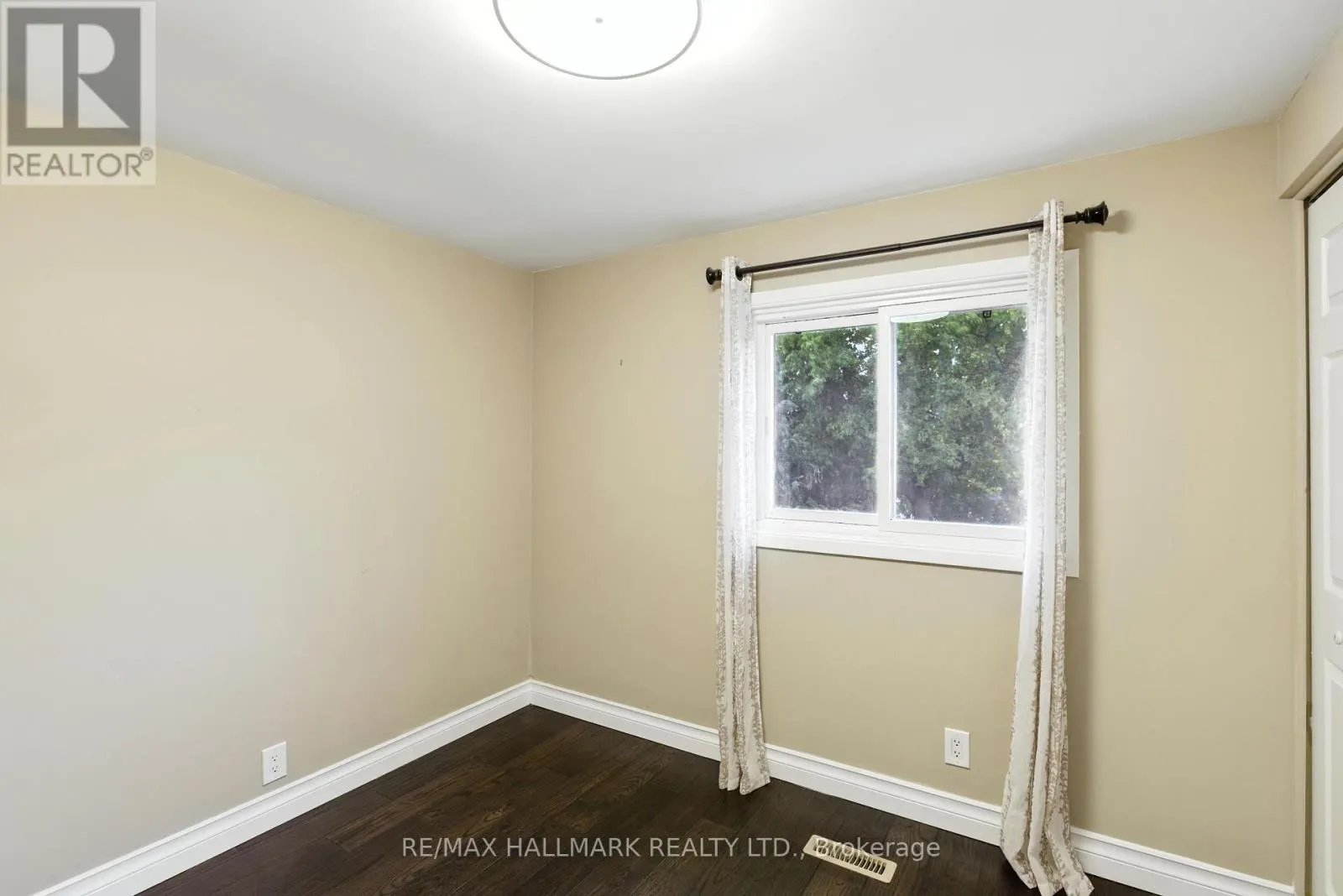 100 ELEANOR CIRCLE
