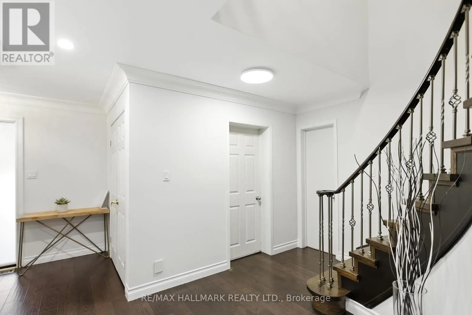 100 ELEANOR CIRCLE