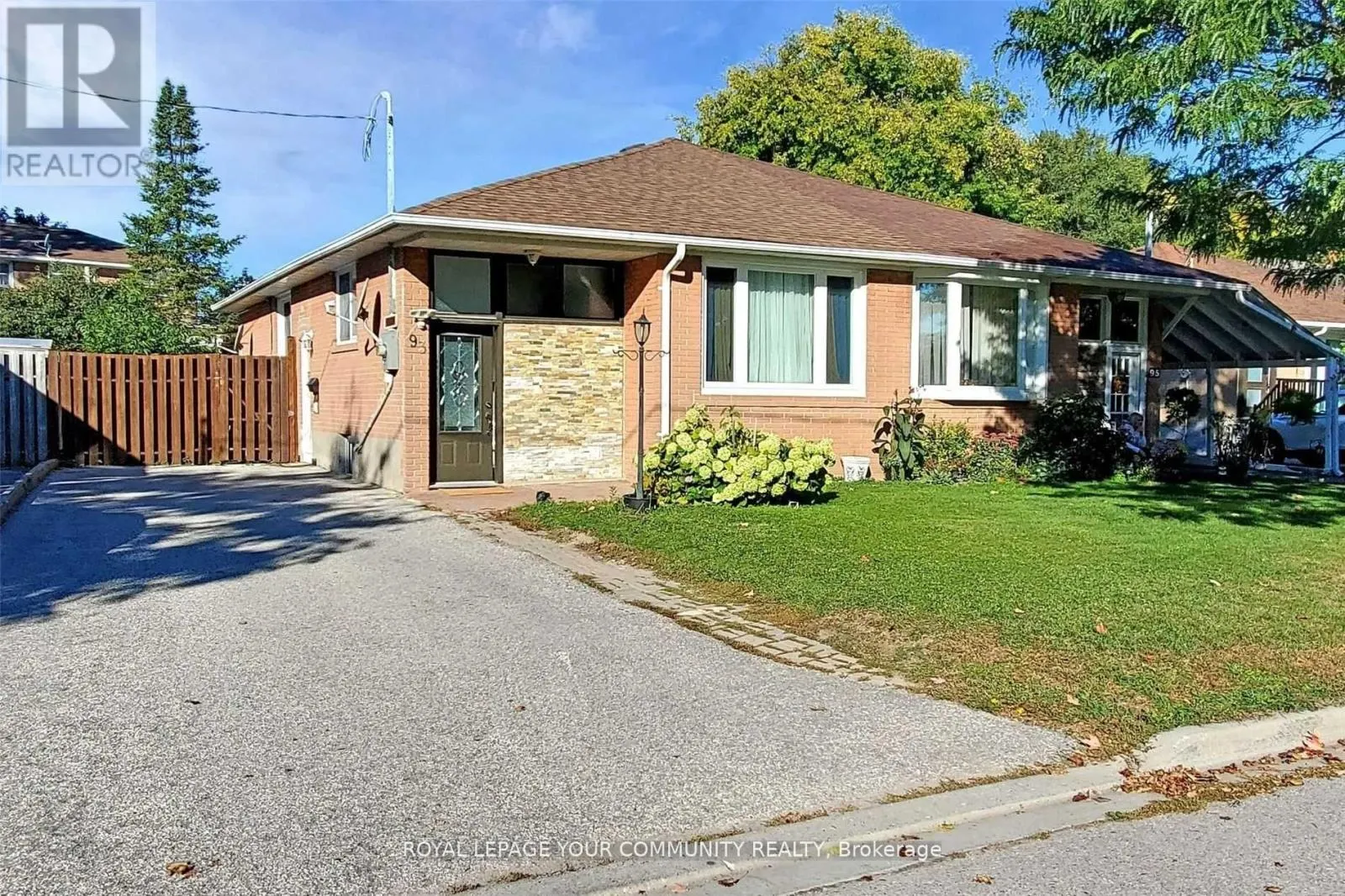 LOWER - 93 SEPTONNE AVENUE