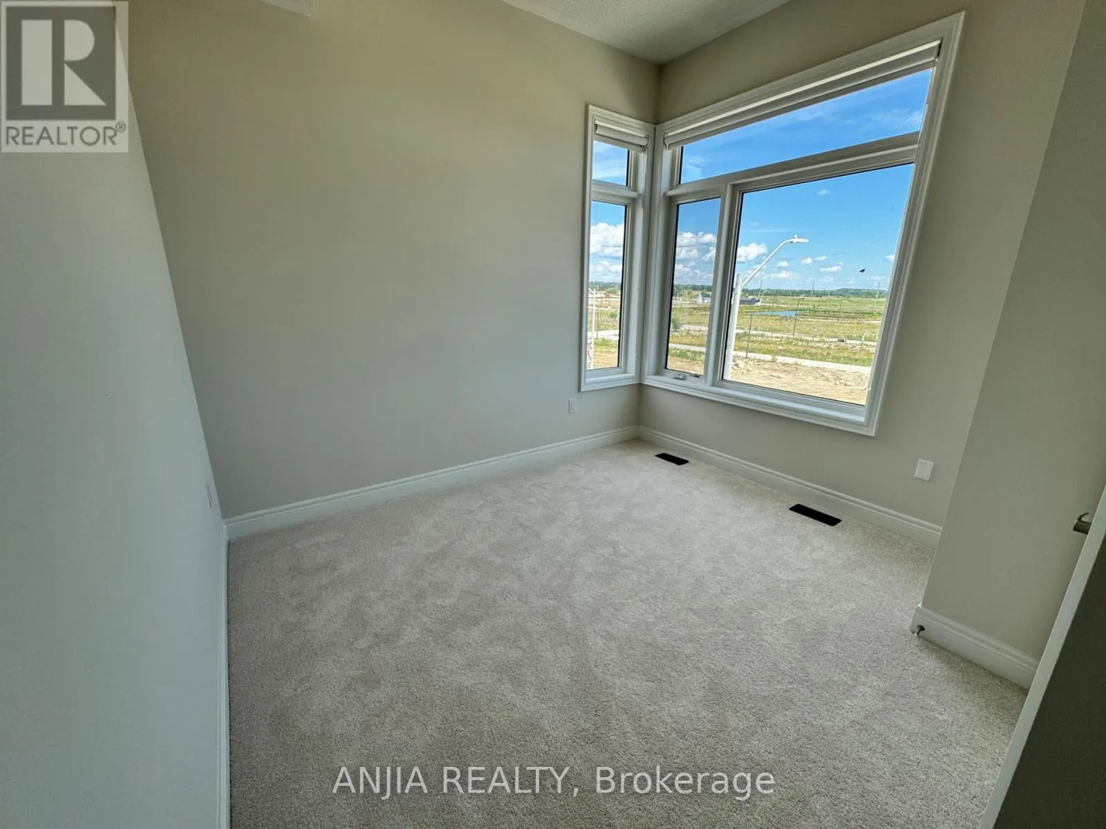 76 SELINA ROSE STREET