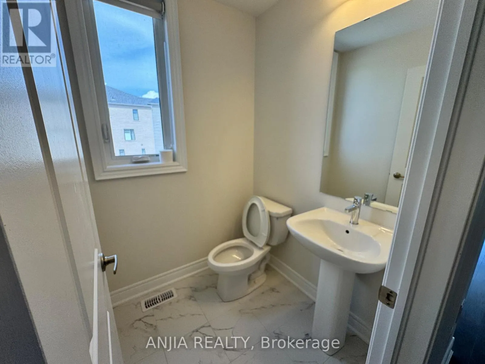 76 SELINA ROSE STREET