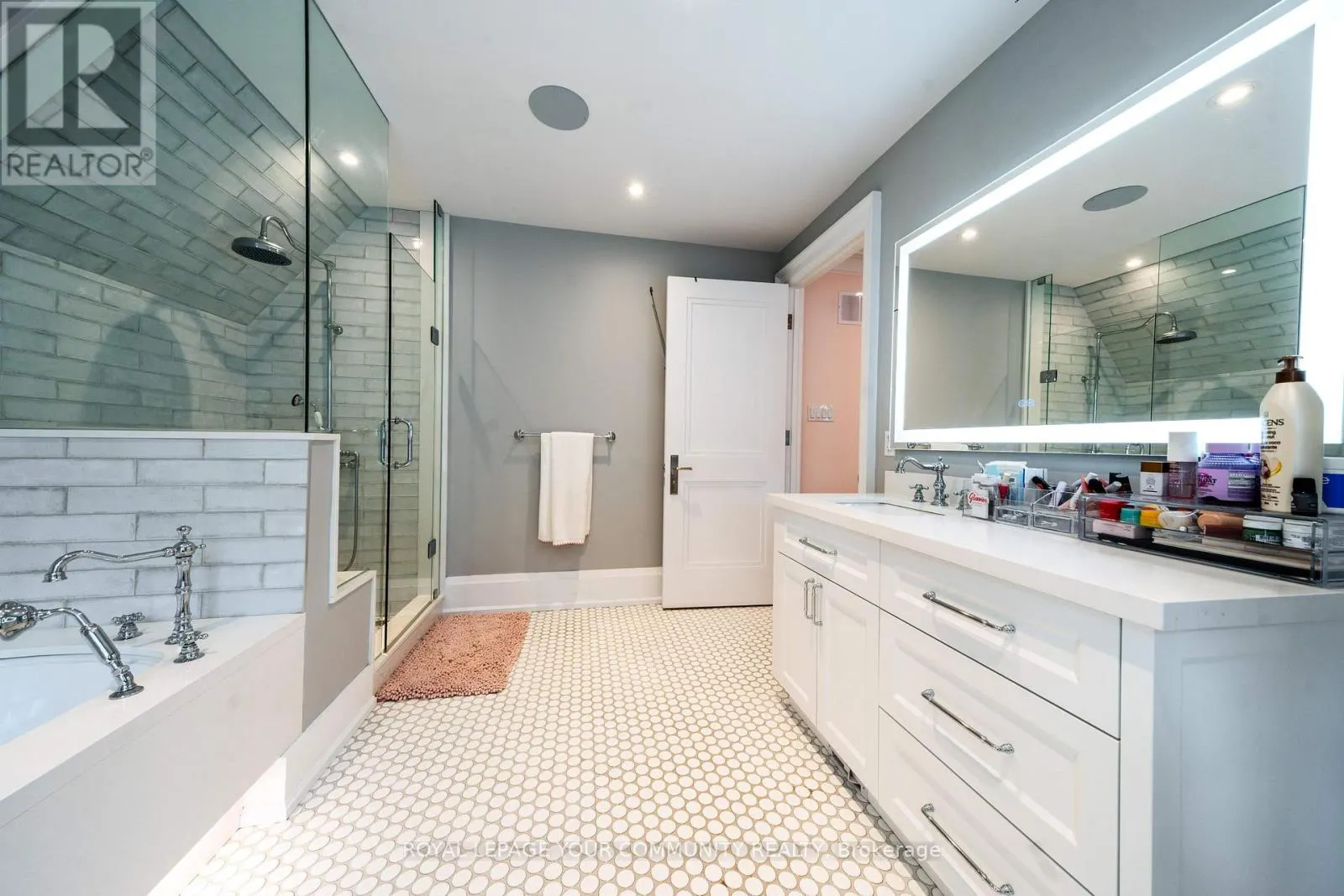 38 GALSWORTHY DRIVE