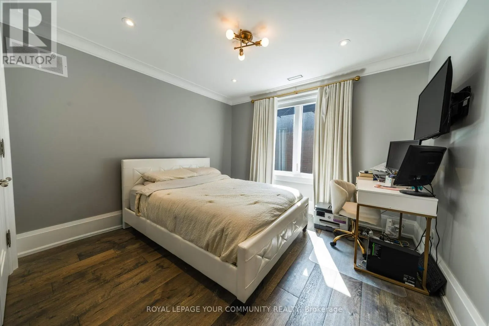 38 GALSWORTHY DRIVE