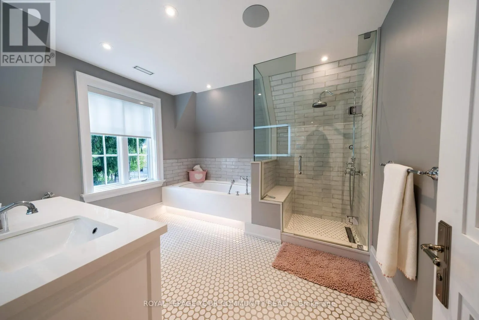 38 GALSWORTHY DRIVE