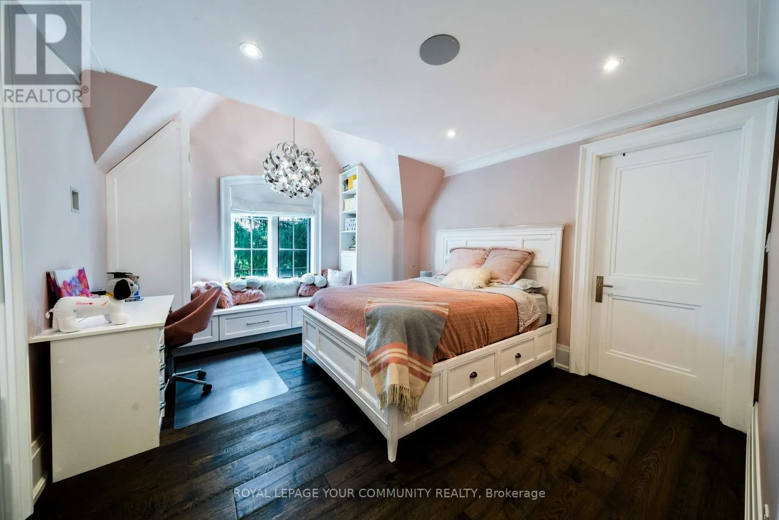 38 GALSWORTHY DRIVE