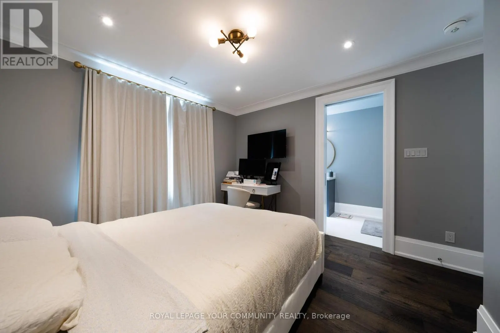38 GALSWORTHY DRIVE