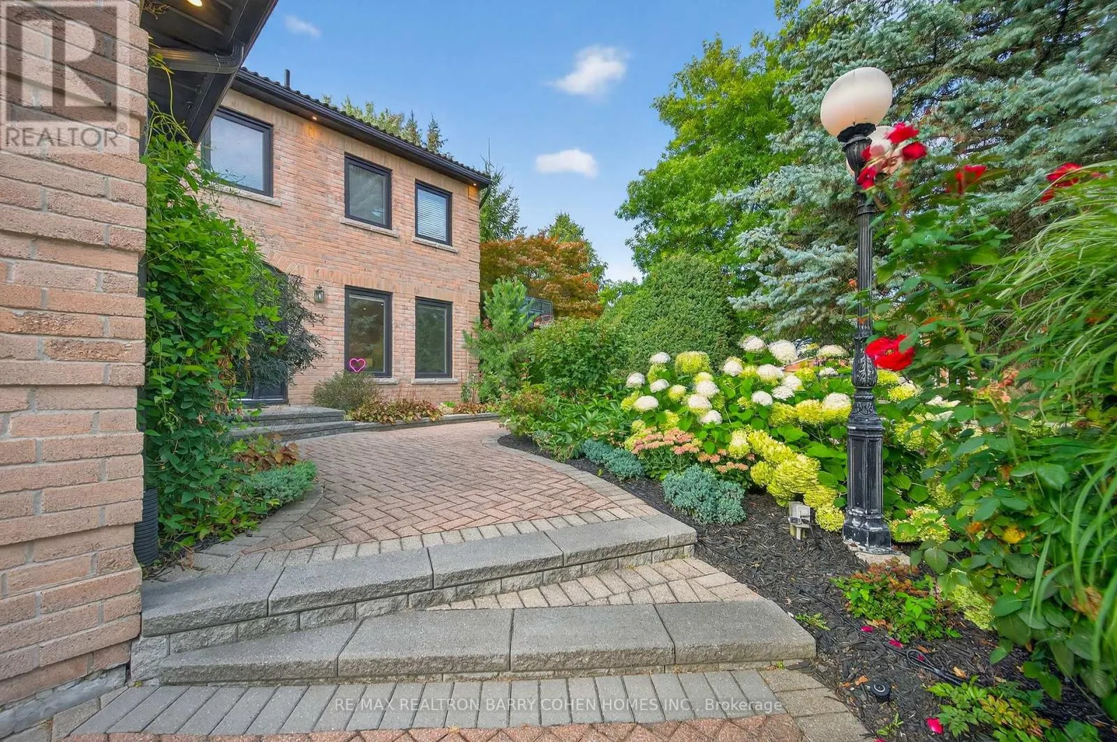 18 CRANBERRY LANE