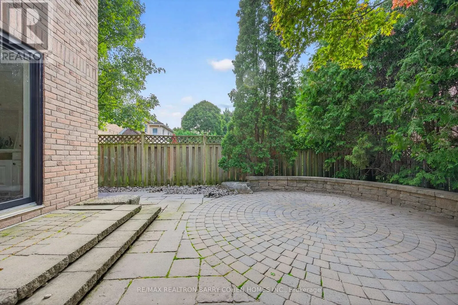 18 CRANBERRY LANE