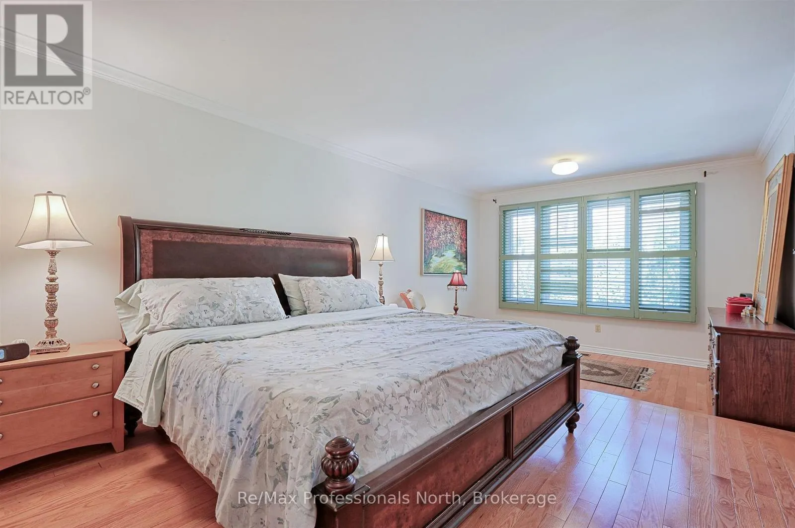 8 ELMSLEY DRIVE E