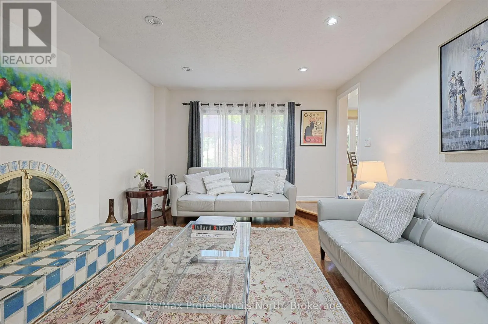 8 ELMSLEY DRIVE E