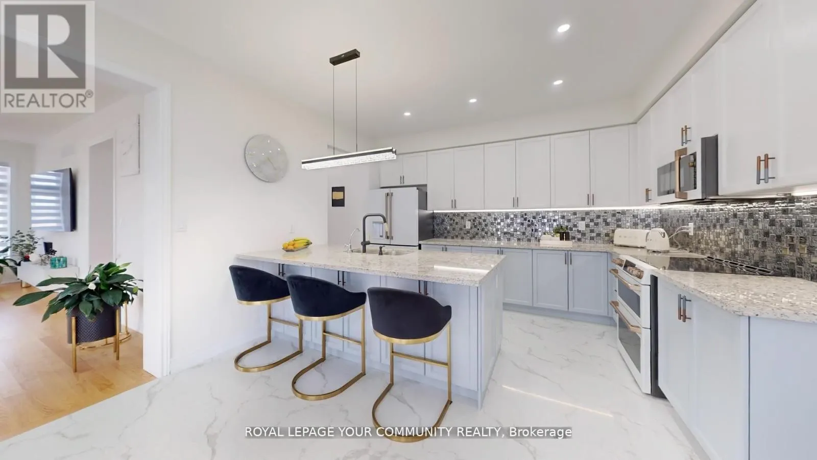 1072 WICKHAM ROAD