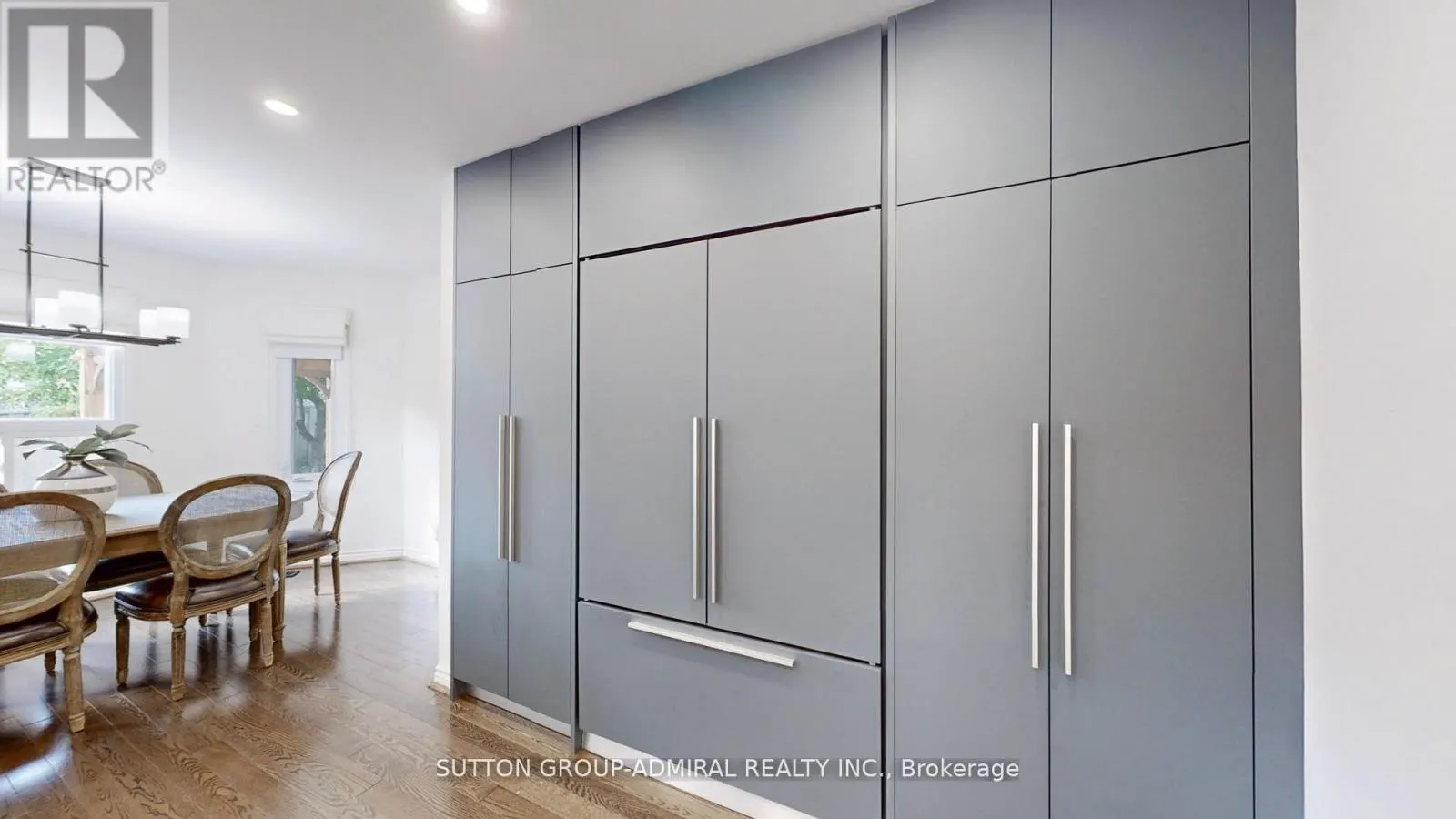 122 EDMUND SEAGER DRIVE