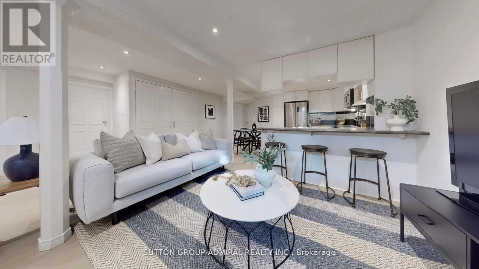 122 EDMUND SEAGER DRIVE
