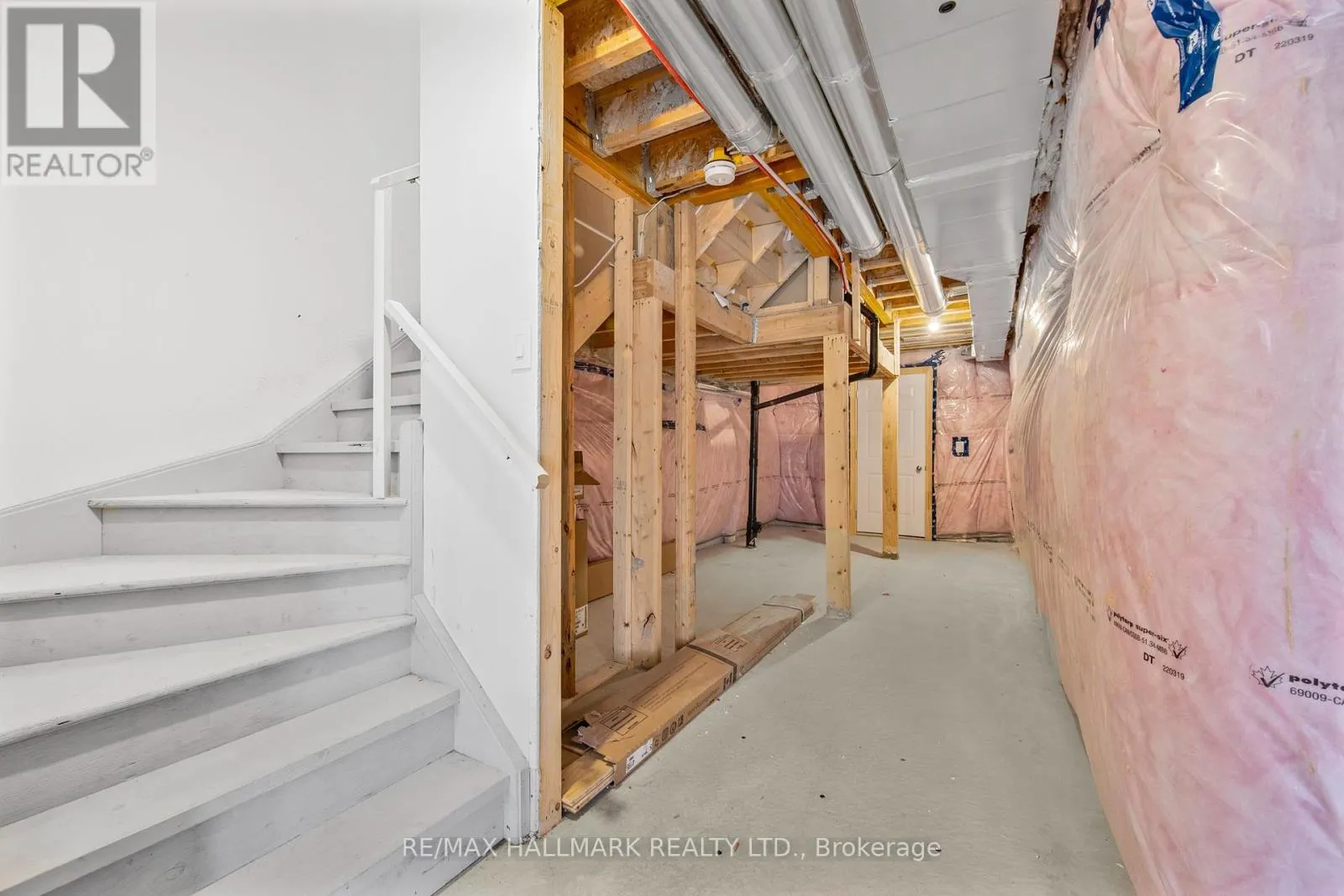 112 CARRIAGE SHOP BEND