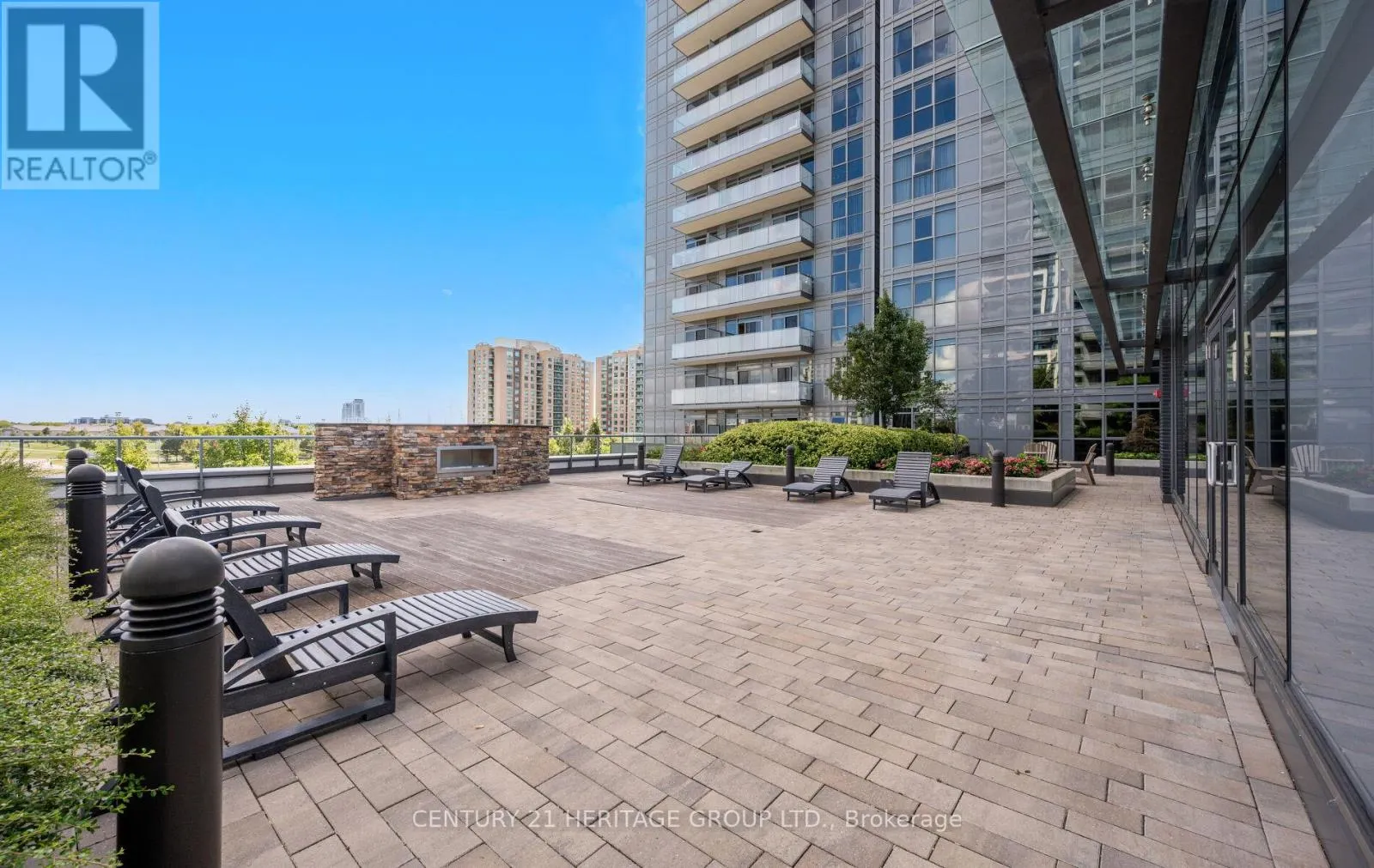 406 - 65 ONEIDA CRESCENT