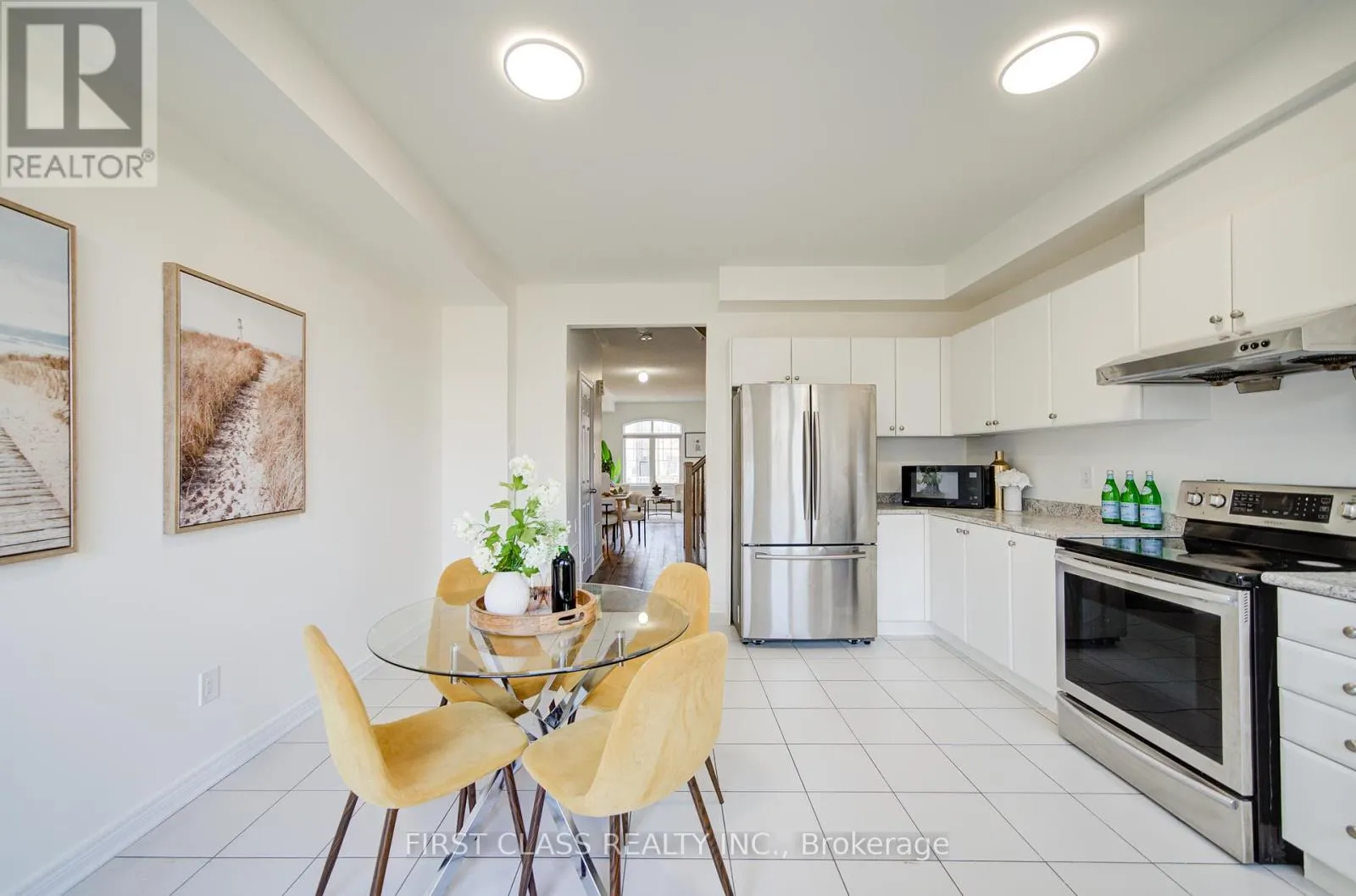 118 DUNDAS WAY