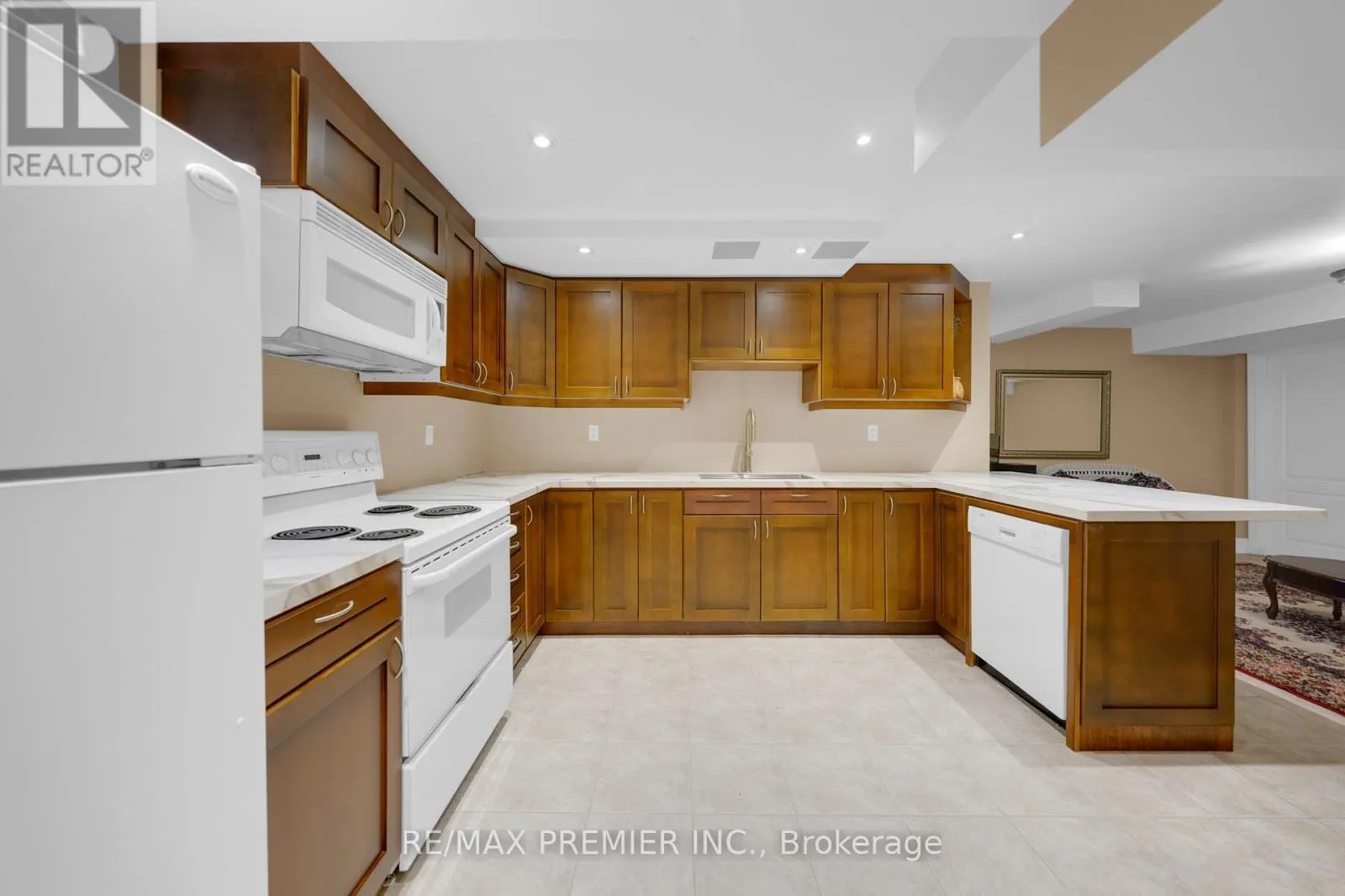 93 NOVAVIEW CRESCENT