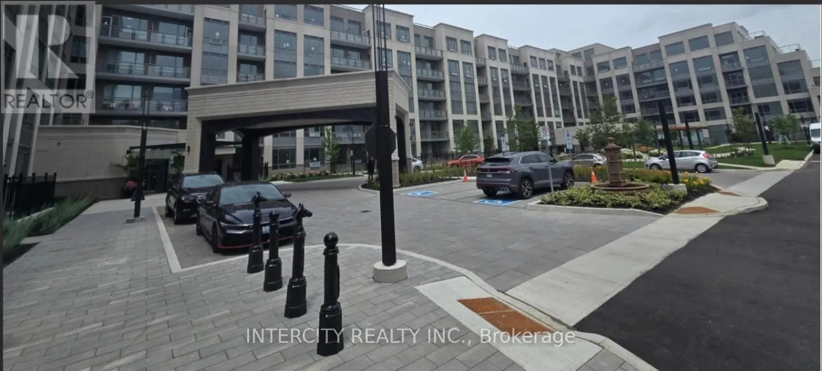 512 - 2075 KING ROAD