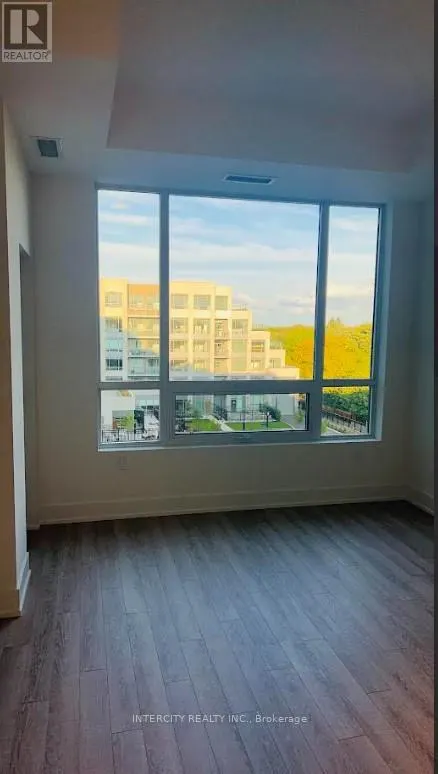 512 - 2075 KING ROAD