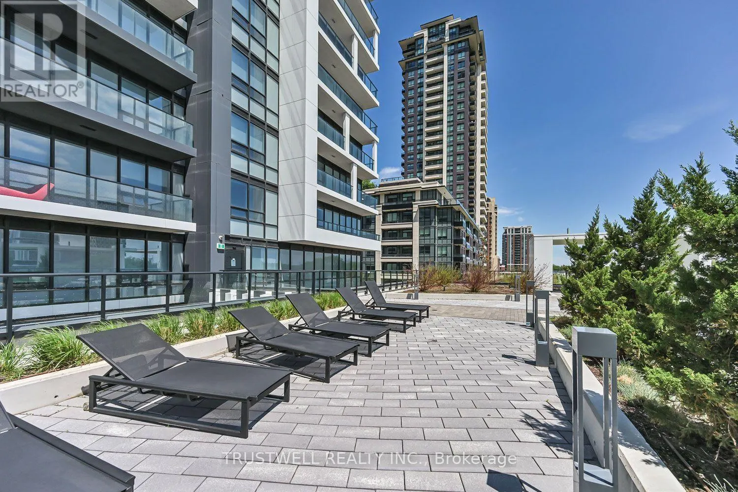 315 - 38 WATER WALK DRIVE
