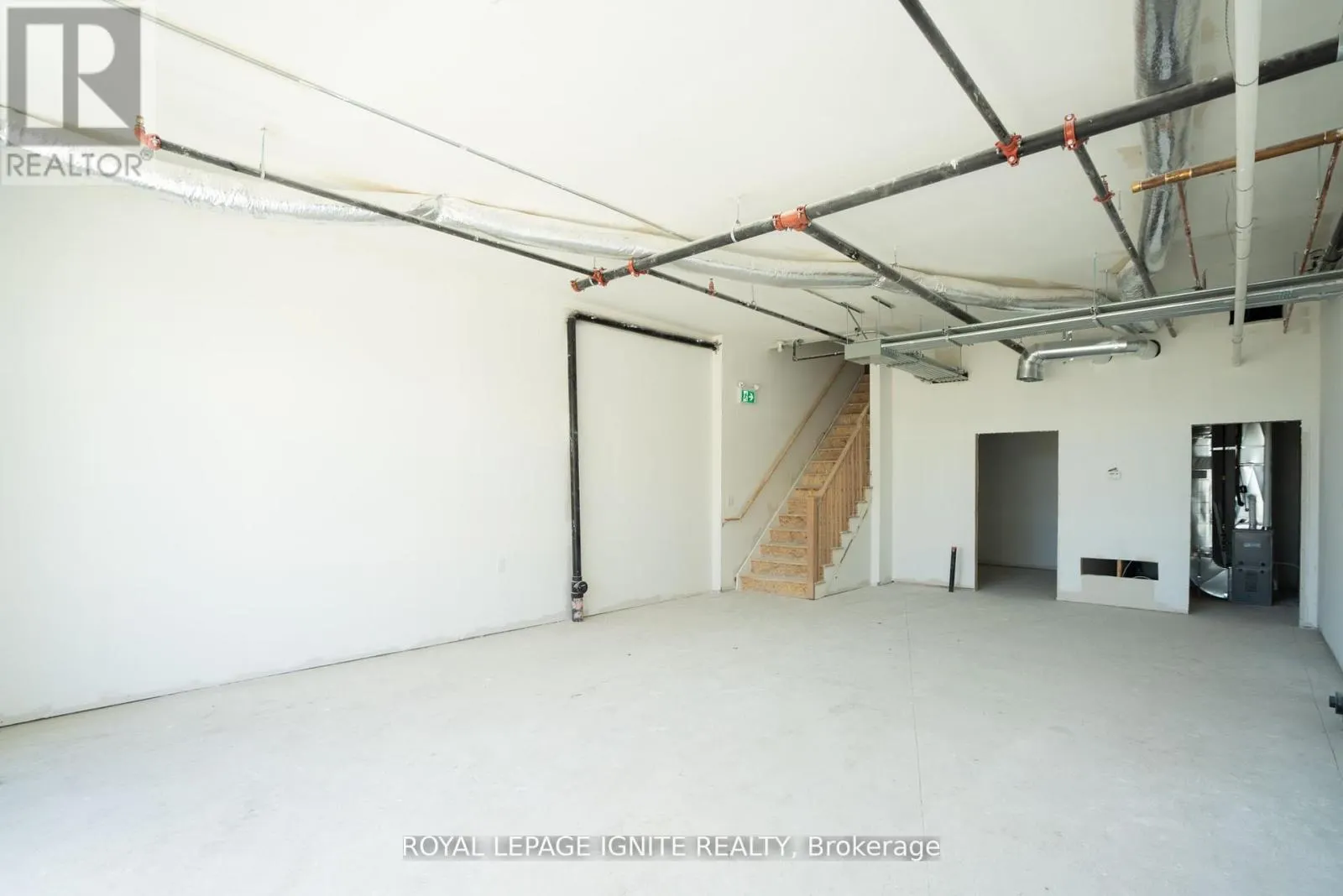 2 - 220 DISSETTE STREET